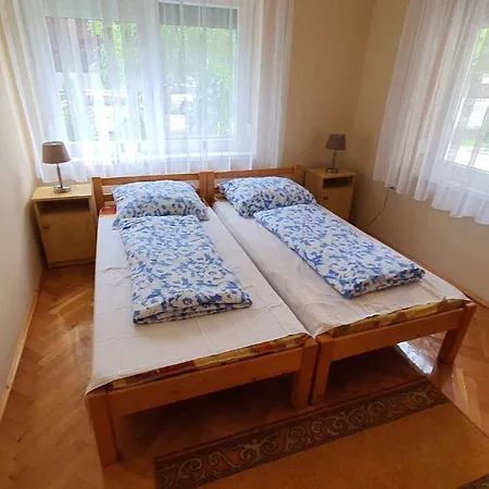 In Siofok/balaton 37218 בית נופש
