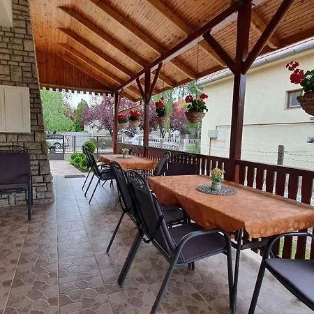 In Siofok/balaton 37218 בית נופש שיופוק