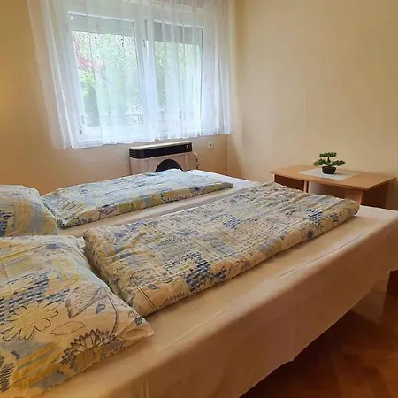 בית נופש In Siofok/balaton 37218 *
